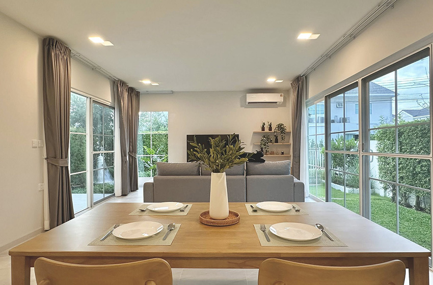 House with Shared Pool in Bangnatrad 